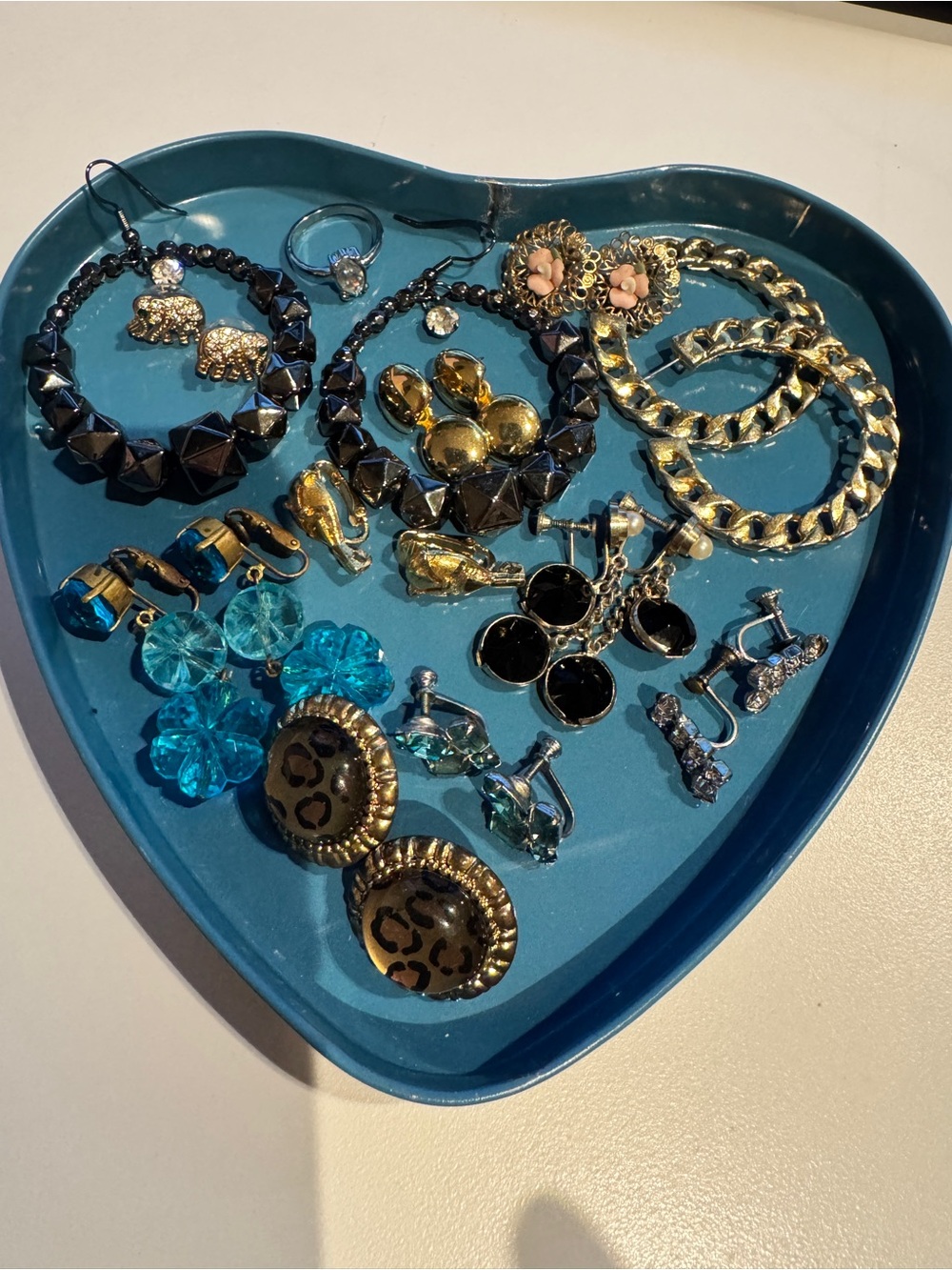 Germany and other Women’s Mixed Fashion Earrings Set lot